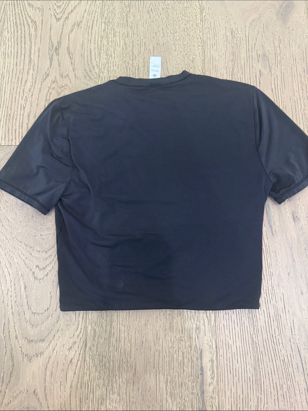 Lululemon Black Women's Crewneck Short Sleeve Top - Picture 3 of 3